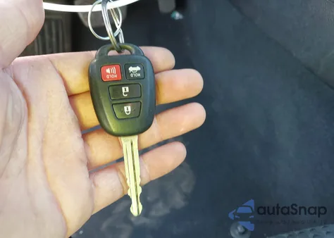 2014 Toyota Camry Se z USA, uszkodzony, nr VIN 4T1BF1FK2EU419498